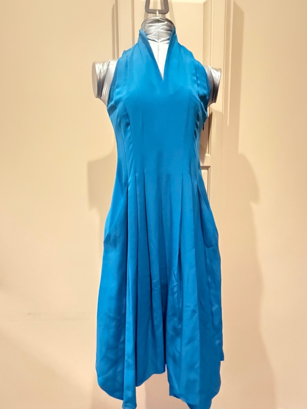 EILEEN FISCHER TURQUOISE SILK DRESS. SIZE XS/TP